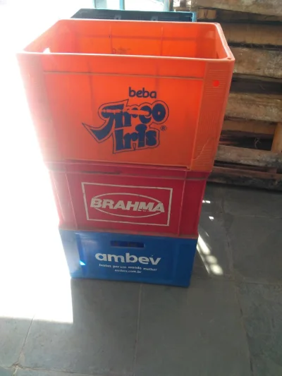 Caixas Plásticas de Cerveja sem Garrafas