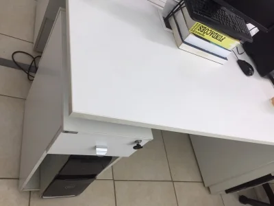 Mesa para Escritório / Casa