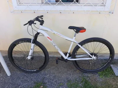 Barbada - Aro 29, Suspensão 21v, Shimano Freio a Disco