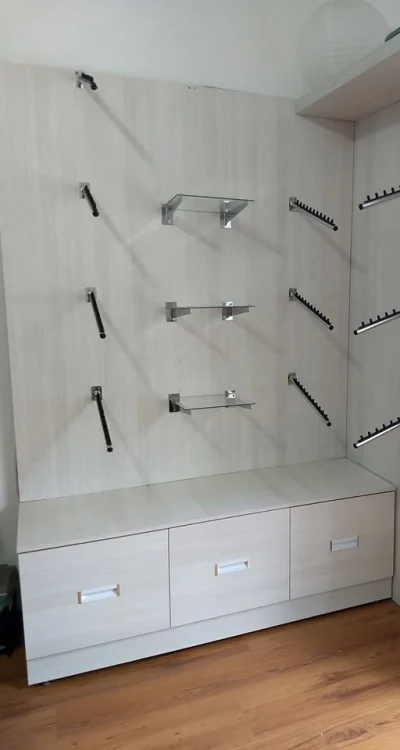 Armário com Gavetas e Painel para Loja