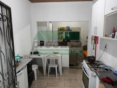 Casa de Rua - / Residencial / Flores