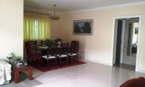 Casa Estilo Brezinski em Vargem Pequena