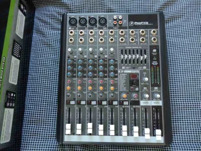 Mesa de Som Mackie Profx8 V2 8 Canais