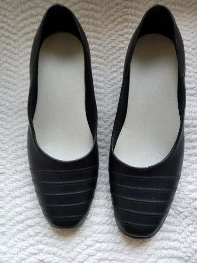 Sapato de Couro Preto Novo