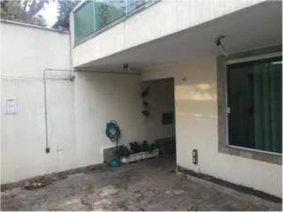 Sobrado com 3 Dorms em São Paulo - Jardim Prudência por 650 Mil à Venda
