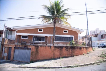 Casa com 2 Dorms em Campinas - Jardim Antonio Von Zuben por 650 Mil à Venda