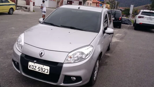 Renault Sandero Expression 1.6 8v (flex) 2013