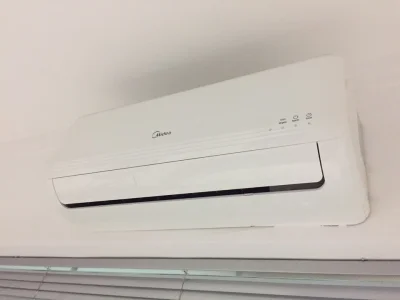 Ar Condicionado Midea 12.000 Btu's (1 Ano de Uso)