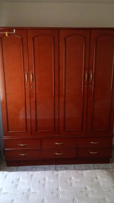 Guarda Roupa - Mogno - 4 Portas e 6 Gavetas Semi Novo