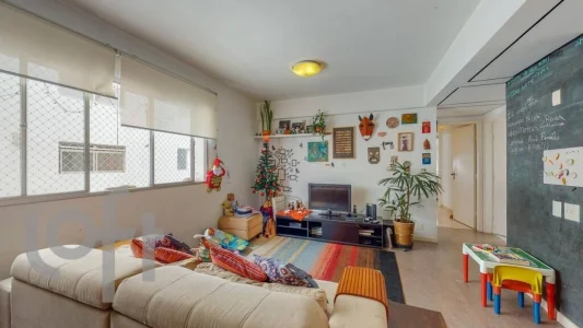 Apartamento em Andar Alto e 3 Quartos na Vila Olímpia. a Sal