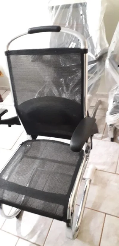 Poltrona Cromada em Aluminio
