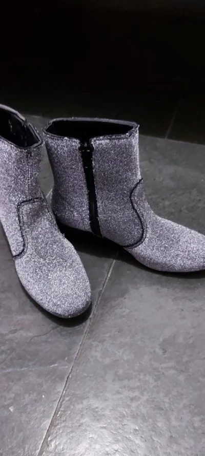 Bota com Brilho N. 35