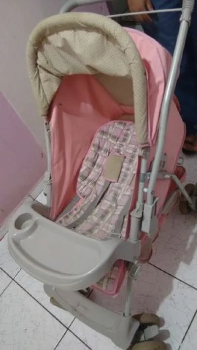 Carrinho Galzerano em ótimo Estado, Apenas 5 Meses de Uso. p/ Meninas