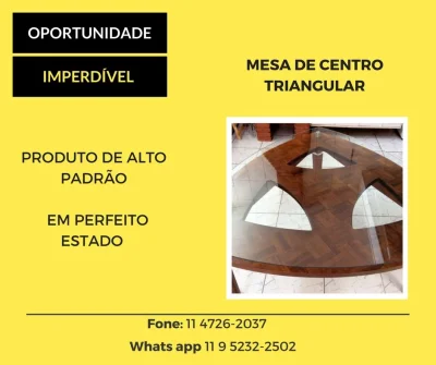 Mesa Triangular em Madeira Maciça