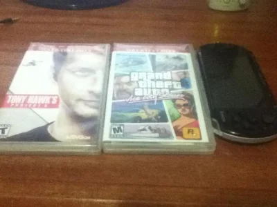 Psp com 2 Jogos e Carregador