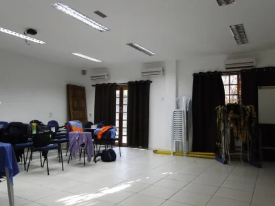 Casa de Praia com Pousada 15 Quartos em Fase de Acabamento