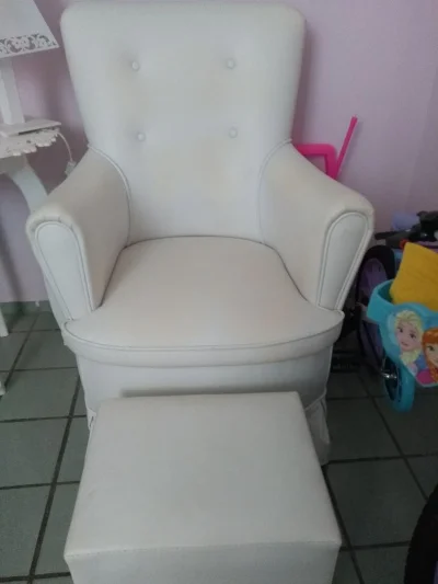 Poltrona de Amamentação com Puff
