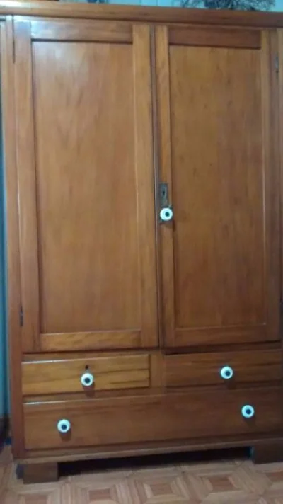 Guada Roupa Antigo