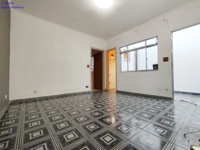 Casa a Venda na Pompéia com 2 Garagem um Corredor Lateral Po