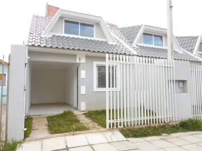 Casa c/ 2 Dormitórios Sendo 1 com Suíte no Bairro Tatuquara/campo do Santana