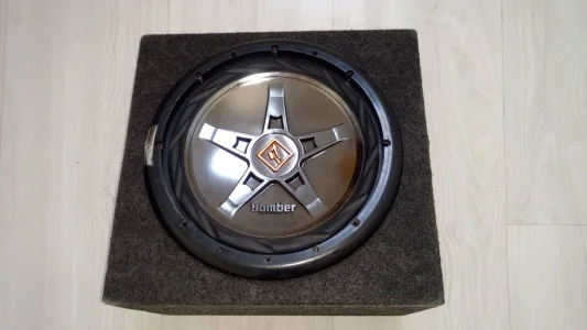 Amplificador Hurricane Hr4.120 480wrms + Caixa Selada Subwoofer Bomber 200w 12”