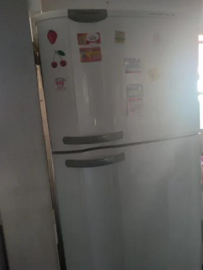 Geladeira Electrolux com Frizer