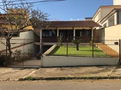 Casa a Venda