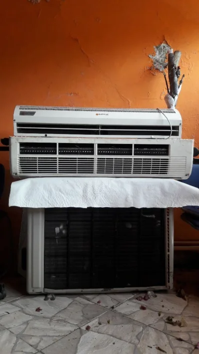 Ar Split Fujitsu Inverter 24000btus 220v