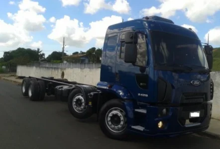 Ford Cargo 2429 Leito 2013