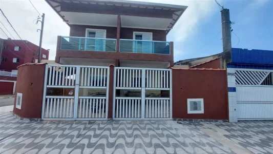 Casa com 69.8 m2 - Quietude - Praia Grande SP