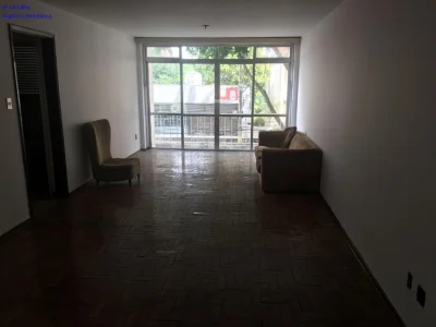 Apartamento à Venda na Alameda Franca Cerqueira César. Livin