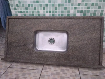Pia de Granito com Cuba de Inox para Cozinha