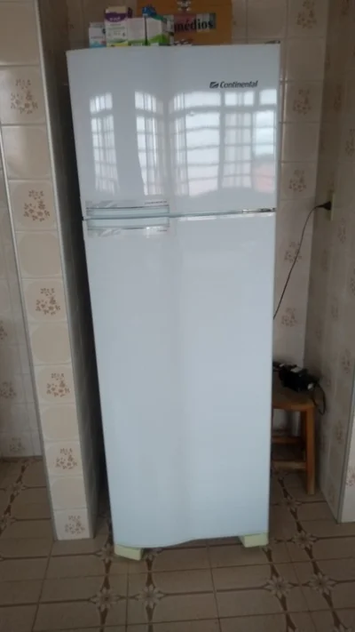Geladeira Continental 127v - Nova Pouco Uso
