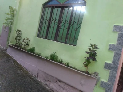 Vendo Casa com Loja na Frente e Terreno nos Fundos