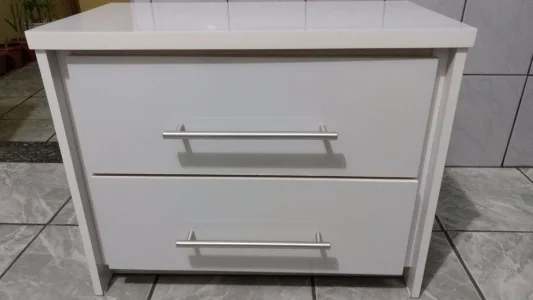 Criado Mudo Branco Semi Novo