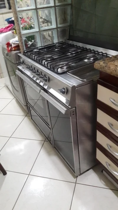 Vendo um Fogão