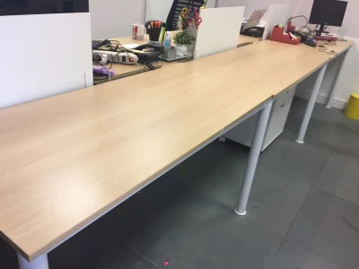 Mesa de Estação de Trabalho