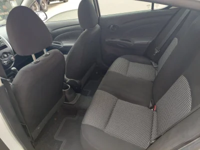 Vende -se Versa 1.0 218