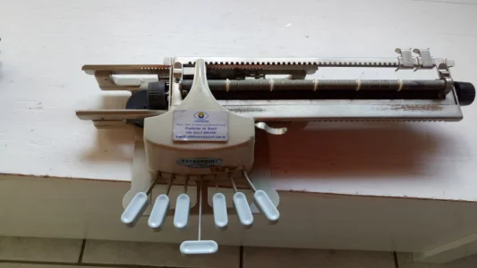Máquina de Escrever em Braile