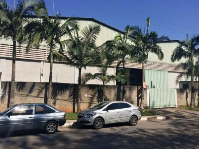 Galpão com 2470 Metros de Terreno