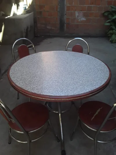 Mesa de Formica