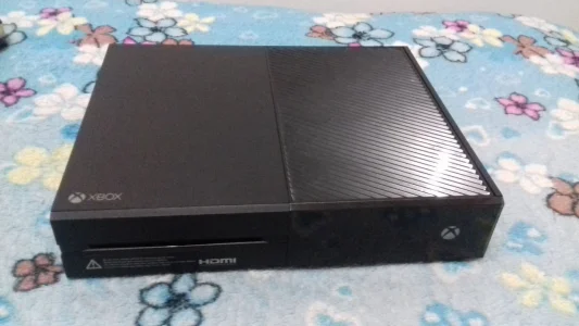 XBOX One 1tb Mais 5 Jogos