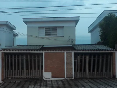 Alugo Casa em ótima Localização para Fins Comerciais