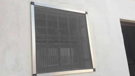 Vendo Telas de Aluminio para Janelas e Portas