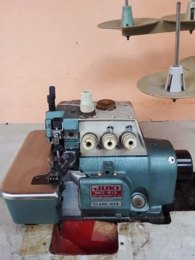 Máquina Overlock Industrial
