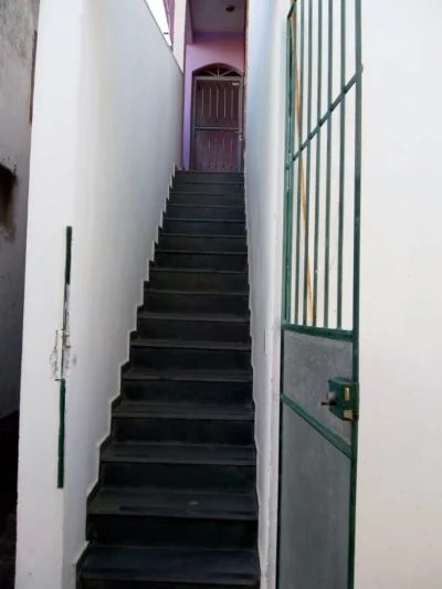 Alugo ótima Quitinete no Centro de Itaboraí