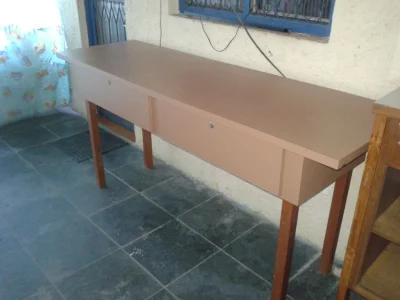 Mesa de Madeira Maciça