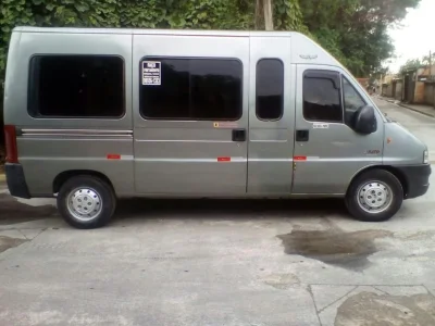Faço Frete de Passageiros com Van de 15 Lugares. RJ