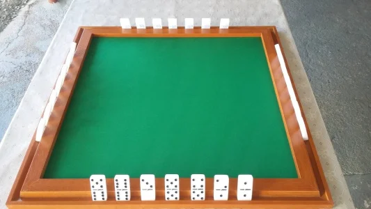 Tabuleiros para Jogar Dominó
