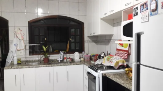 Sobrado de Condomínio Aceita Troca